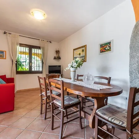 Mallus 4 Posti Letto Lejlighed Olia Speciosa